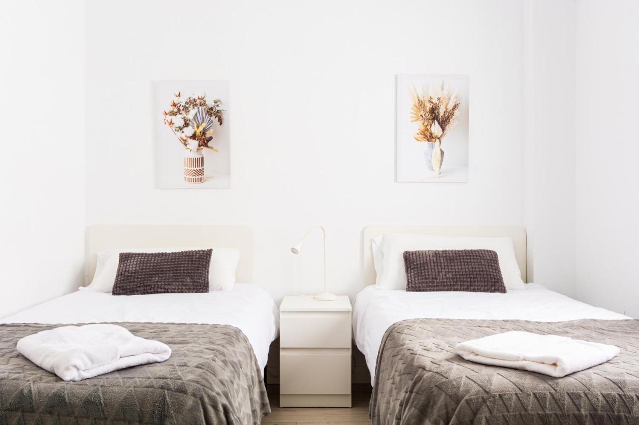 Apartamento Tenor Fleta Apartment Zaragoza Bagian luar foto