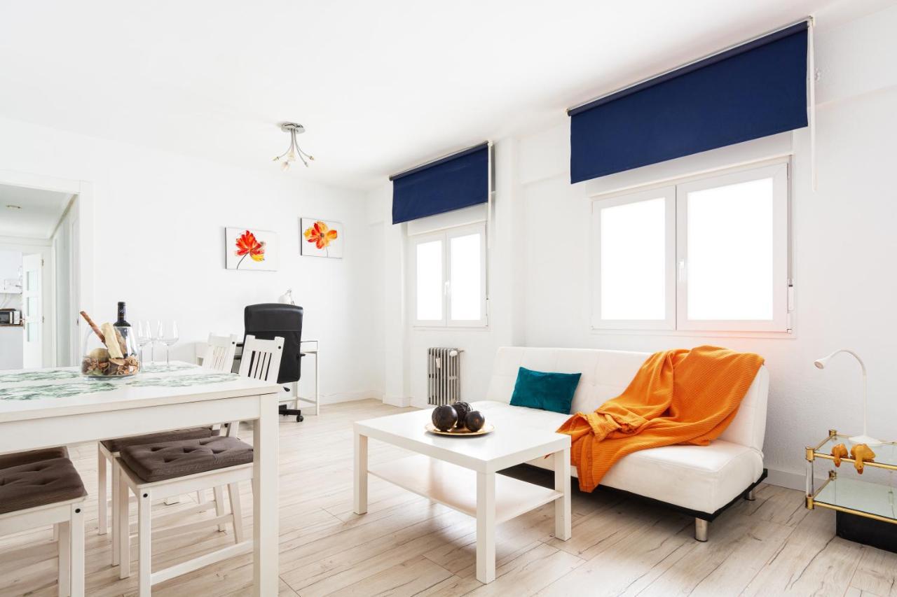 Apartamento Tenor Fleta Apartment Zaragoza Bagian luar foto