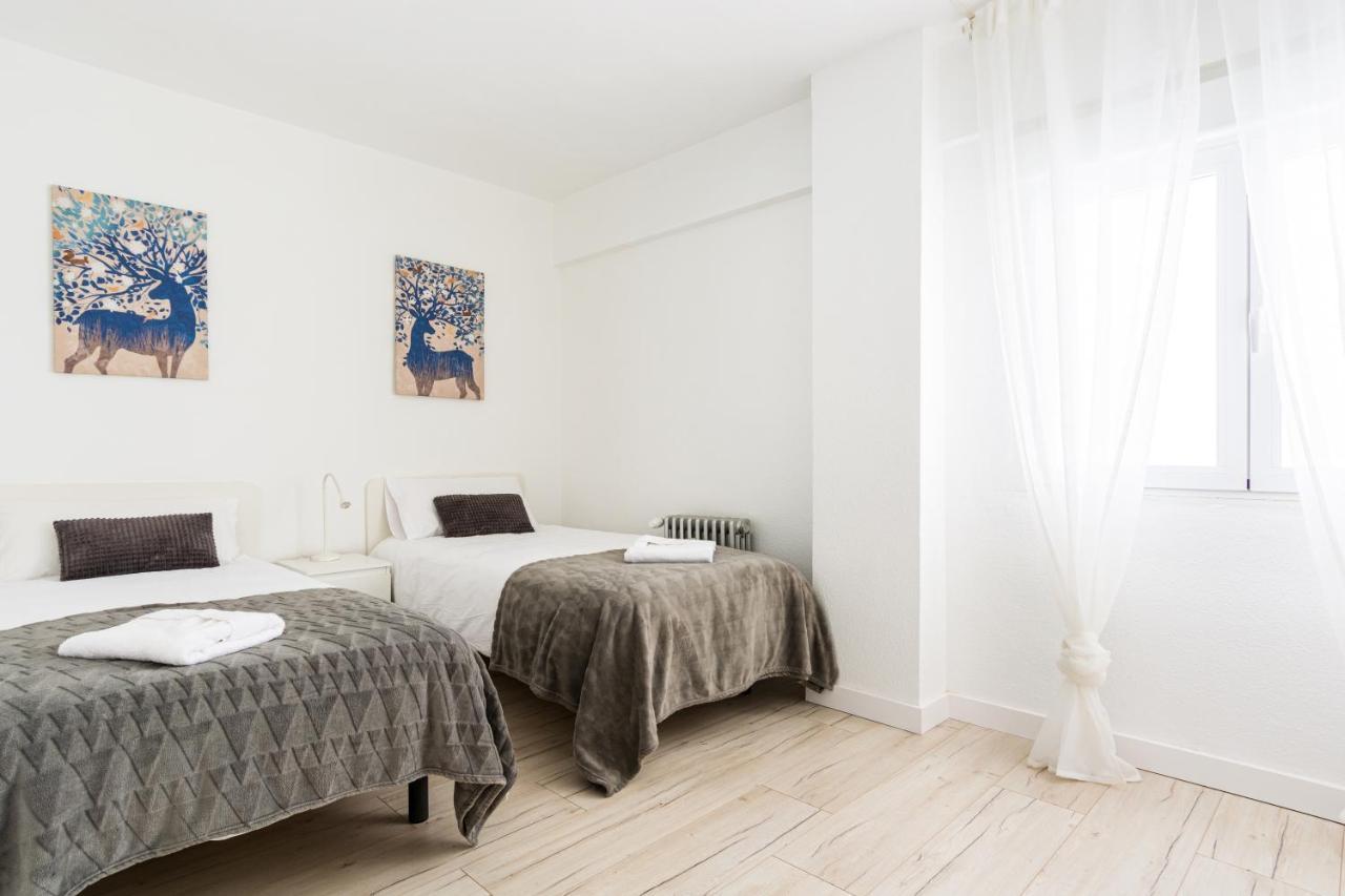 Apartamento Tenor Fleta Apartment Zaragoza Bagian luar foto